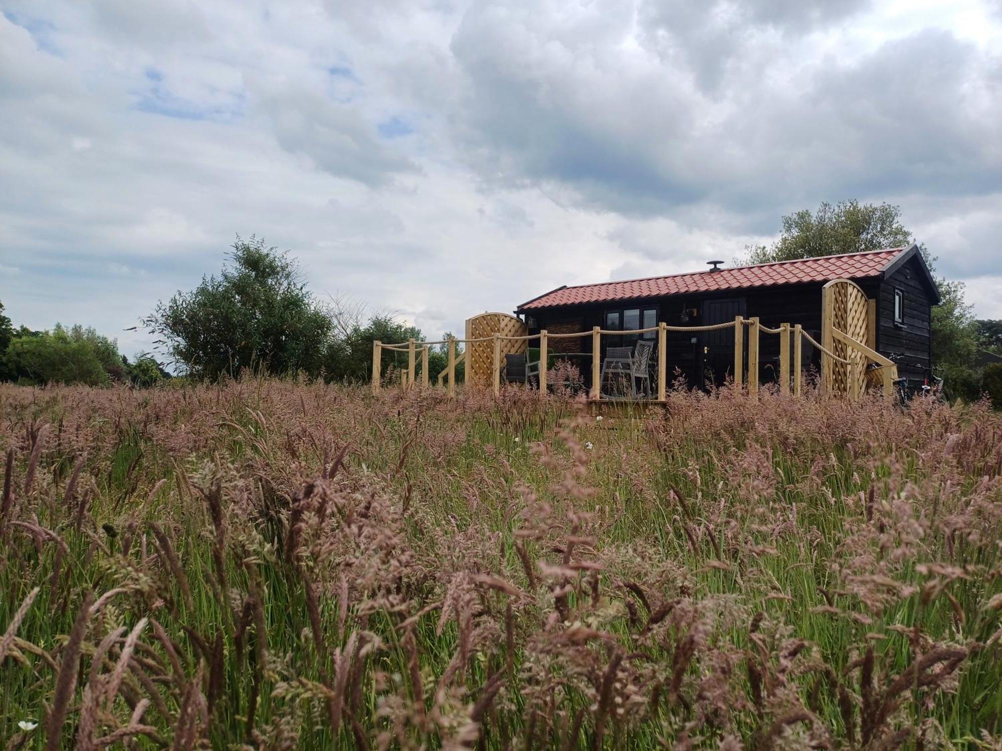 The Cabin Pakenham Luaran gambar